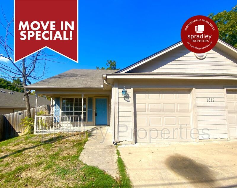 Foto principal - 1812 W Avenue K