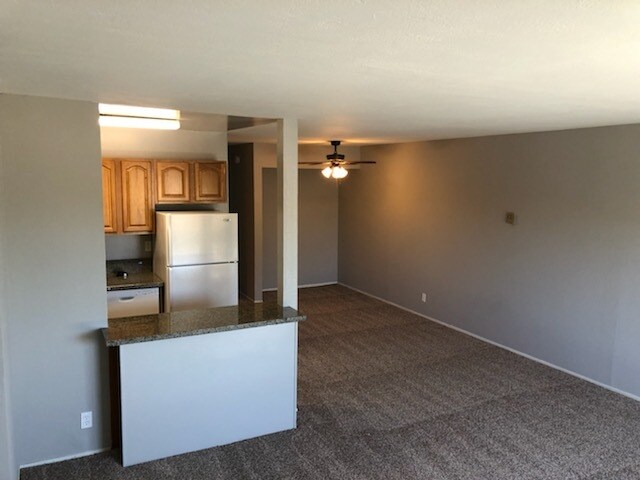 Foto del edificio - 620 Alamo Ct