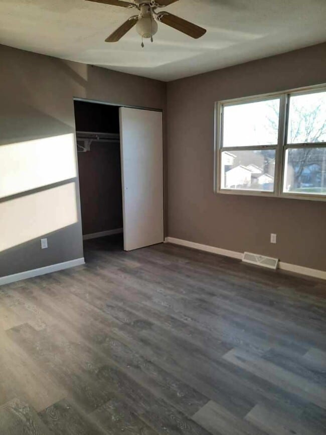 Foto del edificio - 1829 Lakeview Dr