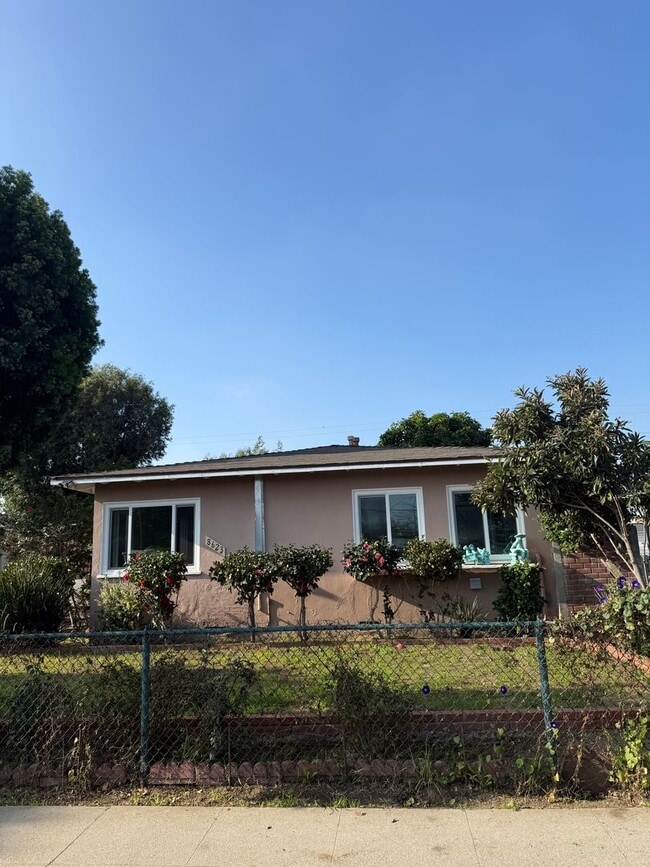 Building Photo - 8623 Tilden Ave