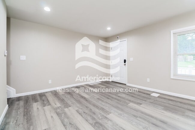 Building Photo - 235 Burton Ave