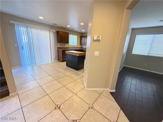 Building Photo - 968 Valetta Flat Ave