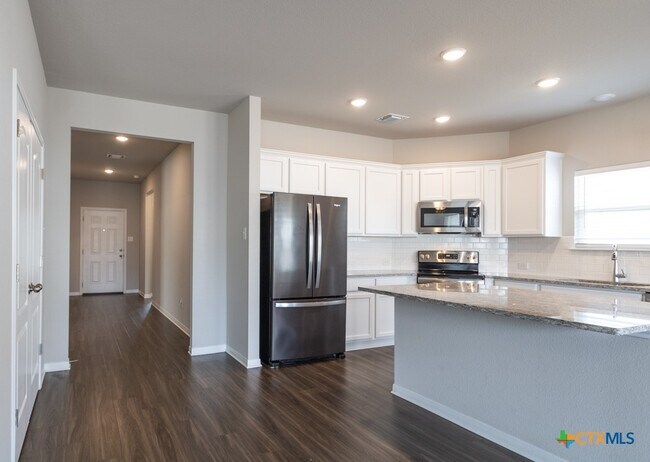 Building Photo - 5410 Friars Lp