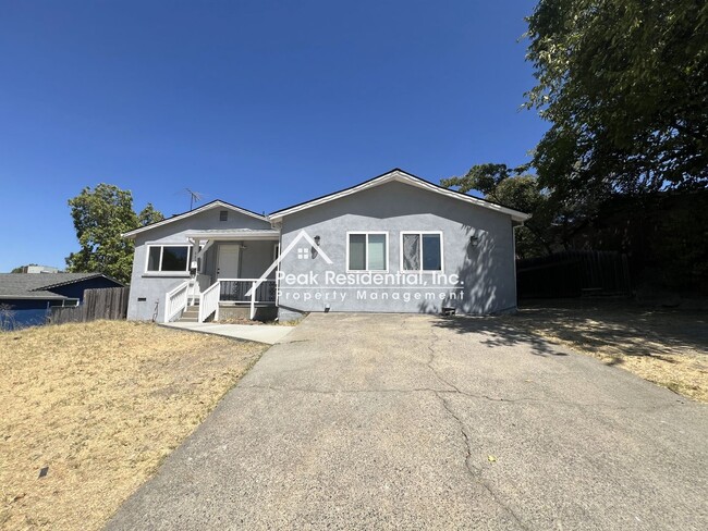 Building Photo - Wonderful 3bd/2ba Orangevale Home!