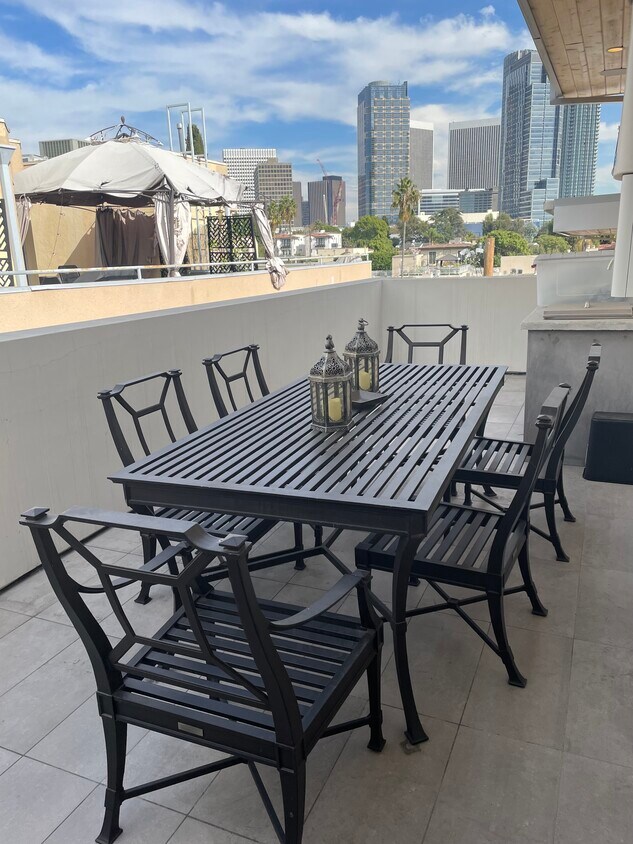 10419 Pandora Ct, Los Angeles, CA 90025 Townhome Rentals in Los