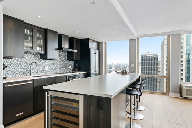 Foto del edificio - 111 E Chestnut St