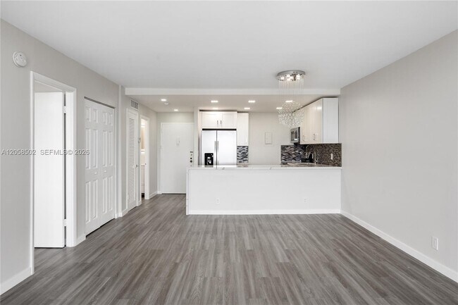 Foto del edificio - 16740 NE 9th Ave