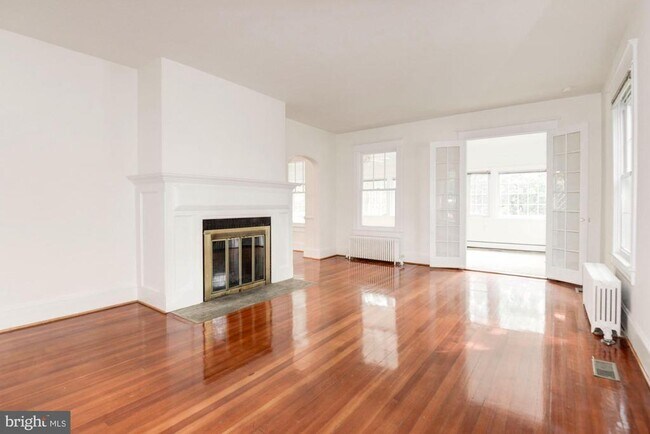 Foto del edificio - 3805 Shepherd St