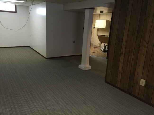 Building Photo - 3 bedroom 2 bath bungalow with finished basement