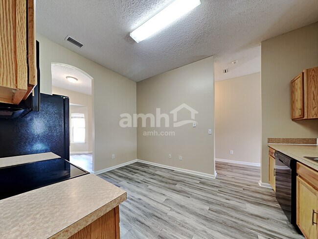 Foto del edificio - 2793 Crumplehorn Ln