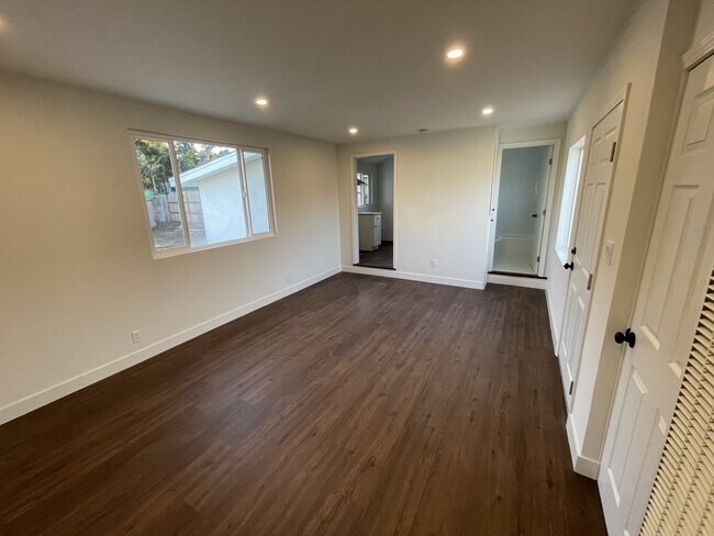 Foto del edificio - 423 W Maple Ave