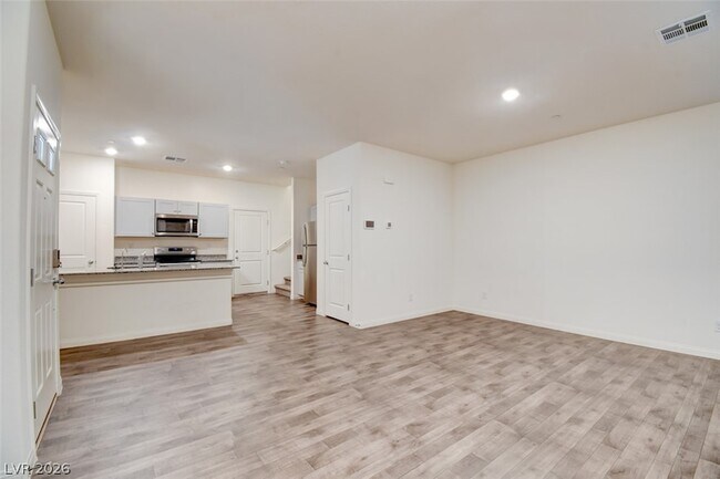 Building Photo - 4234 Lunar Cyn Ave