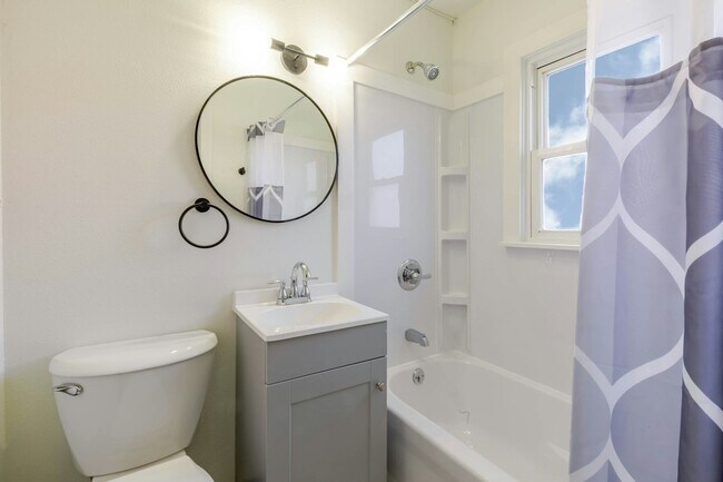 Foto del edificio - 3737 Sturgis Rd