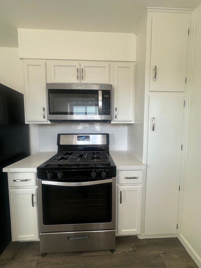 Foto del edificio - NW Visalia Charming home coming soon!