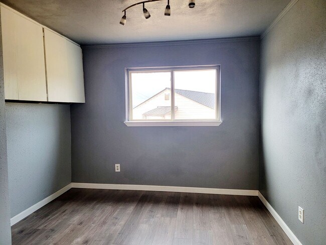 Foto del edificio - 1018 Callahan Dr