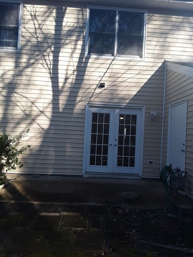 Building Photo - 550 Darby Glen Lane