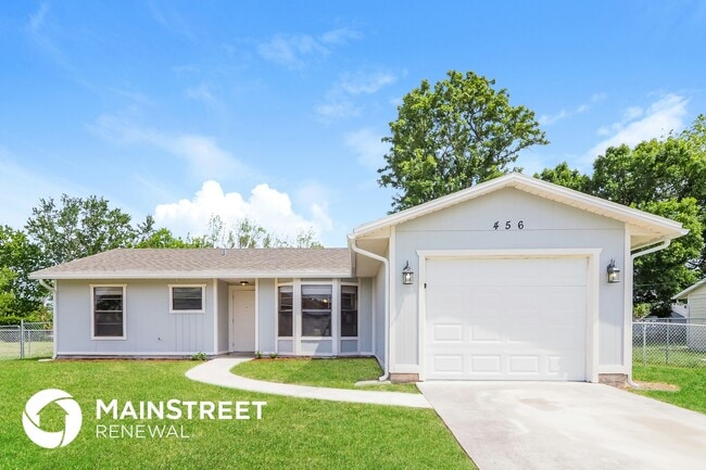 Building Photo - 456 SW Molloy St