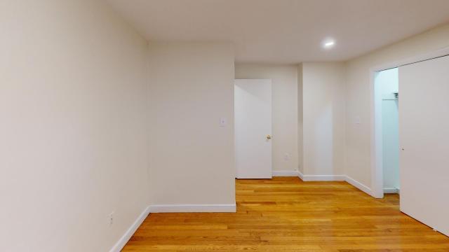 Foto del edificio - 2 bedroom in Brookline MA 02445