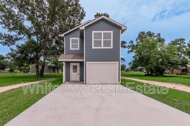Building Photo - 140 Shady Oaks
