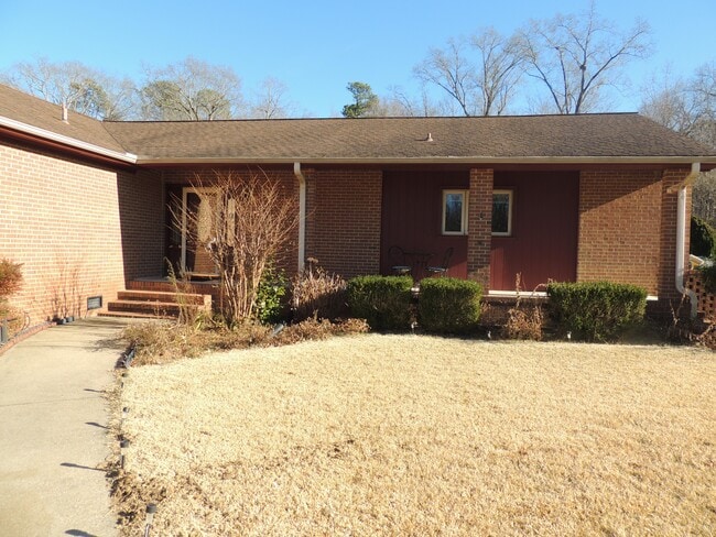 Building Photo - 2549 Bogese Dr