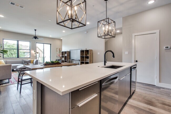 Foto del edificio - 3135 Waits Ave