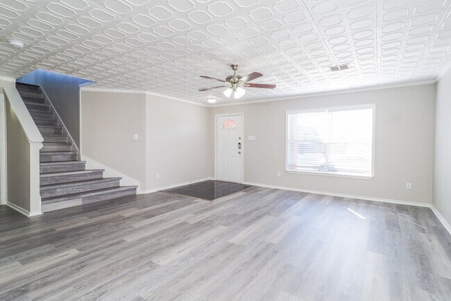 Building Photo - 10116 Chapel Glen Ter