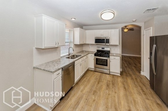 Building Photo - 9312 Chesapeake Ln