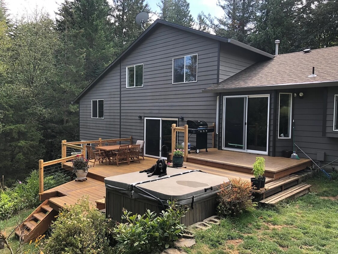 New deck! - 32724 NE Chamberlain Rd