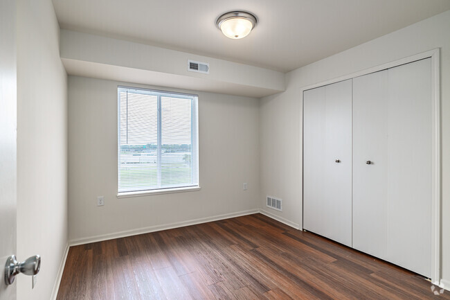 2BD, 1BA - 950SF - Fuller Apartments