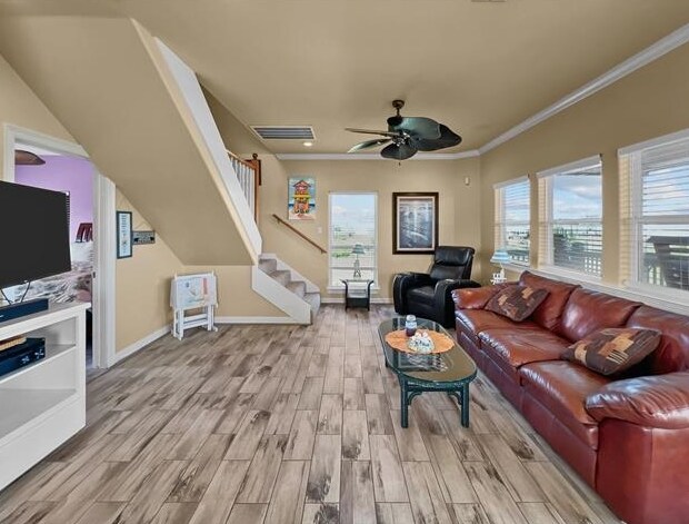 Foto del edificio - 1219 Front Ave