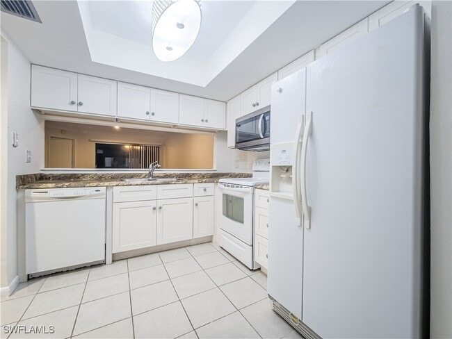 Building Photo - 15125 Parkside Dr