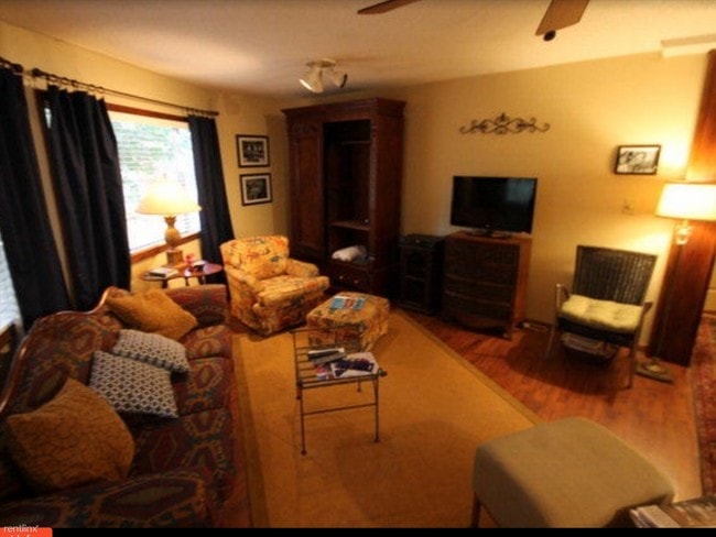 Building Photo - 509 Hathorn Rd