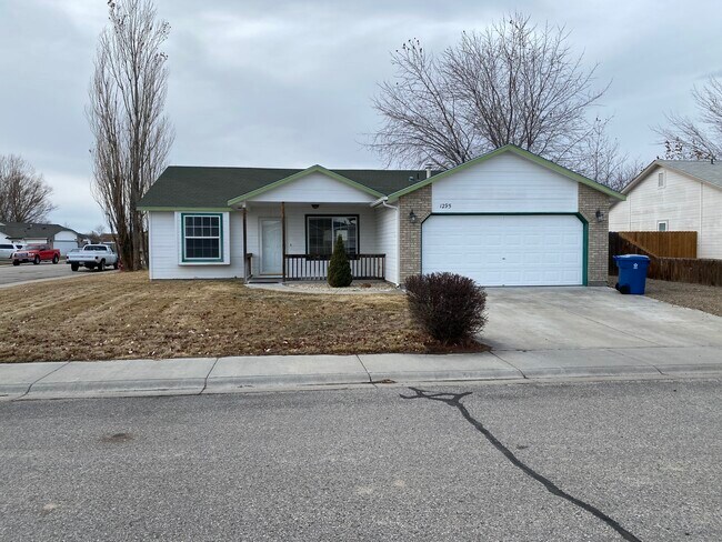 Building Photo - 1295 Eric Ct
