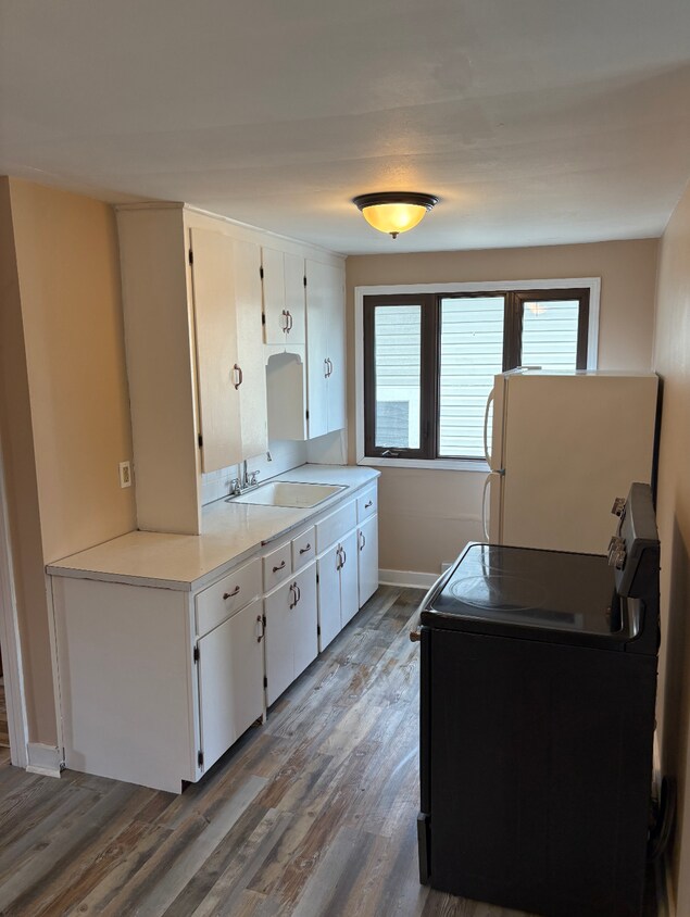 Foto principal - 151 Whitehall Ave