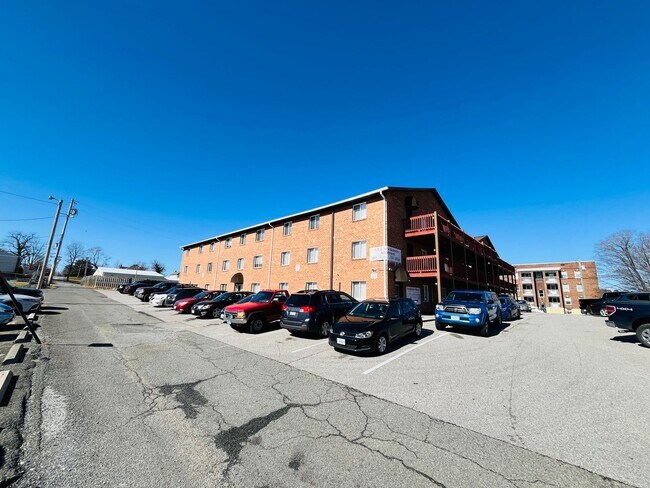 Building Photo - 1013 Grove Ave