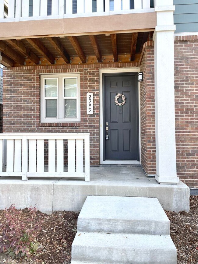 Building Photo - Newer Tri Level Home for Rent-Aurora-80014