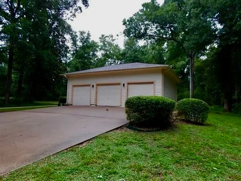 Building Photo - 4965 Andershire Dr