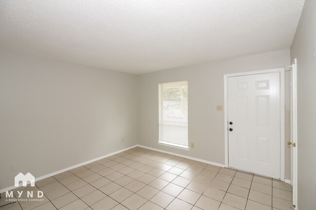 Building Photo - 6875 Embassy Cir