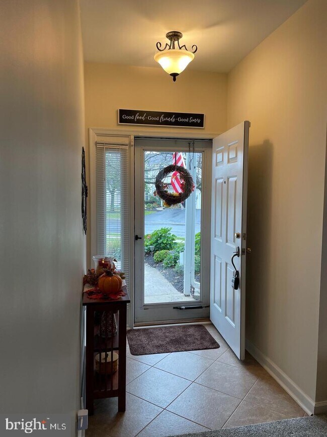 Foto del edificio - 6251 Spring Knoll Dr