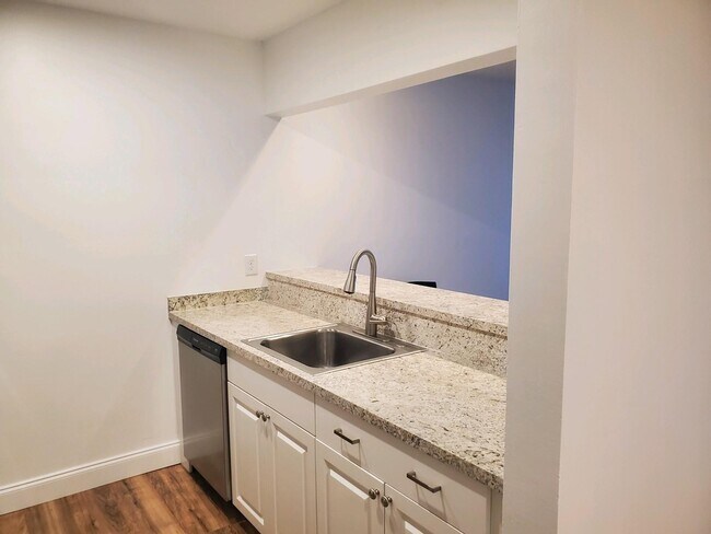 Foto del edificio - 825 NW 13th St