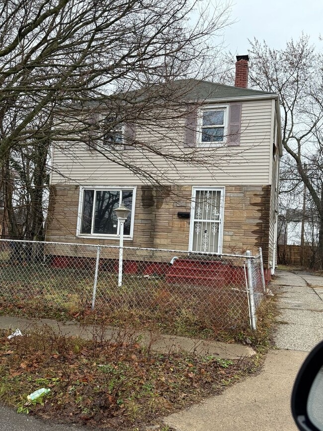 Building Photo - 3761 E 144th St