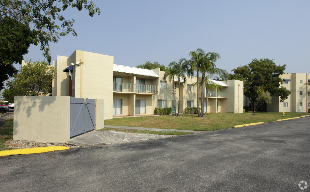 Foto del edificio - Biscayne Palm Club