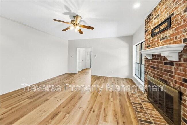 Foto del edificio - 5407 Ledgestone Dr