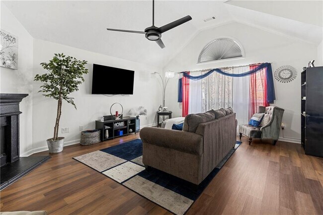 Foto del edificio - 4909 Truitt Ln