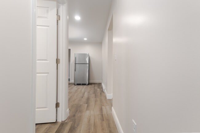 Building Photo - 3273 Valley Rd
