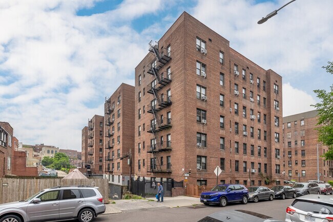 Foto del edificio - 6615 Wetherole St