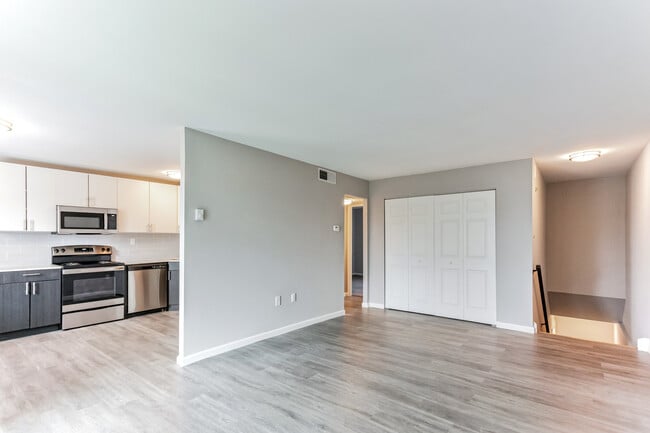 Common Area View - Newpointe Apartments