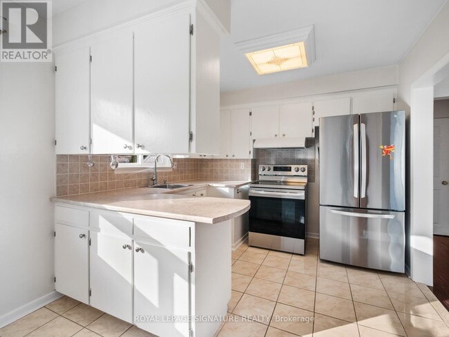 Building Photo - 712 Brimorton Dr