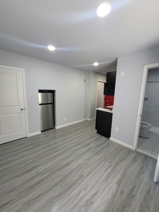 Foto del edificio - 427-429 W. Queen Lane