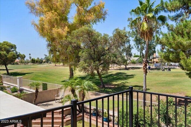 Foto del edificio - Highly Desirable Arrowhead Ranch home with...